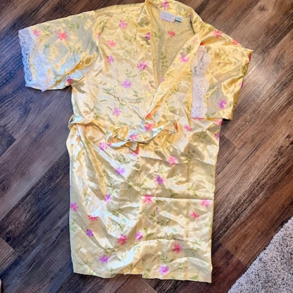 Silky satin like Asian Robe